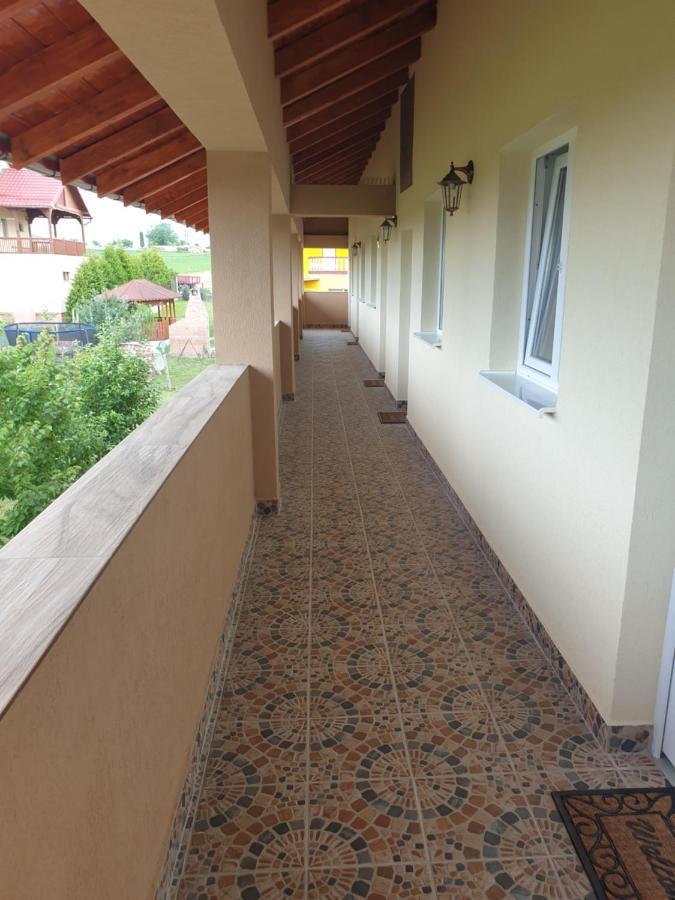 Casa Corina בית הארחה