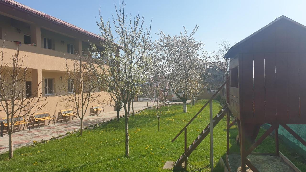 Pensión Casa Corina *